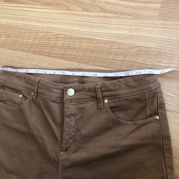Chico’s So slimming Girlfriend Crop Jean. Brown. Size 0.5. Excellent condition. - Picture 1 of 2